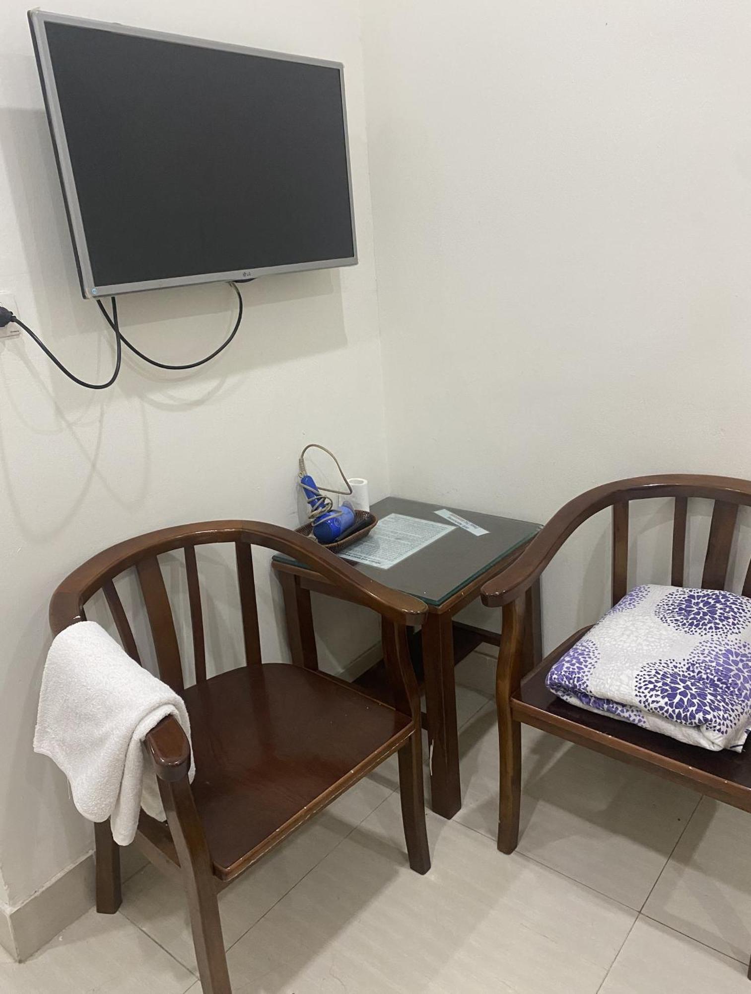 Nam Cuong Motel - Phong Don Co Cua So Thoang Mat Khep Kin - Thang May Hanoi Kültér fotó